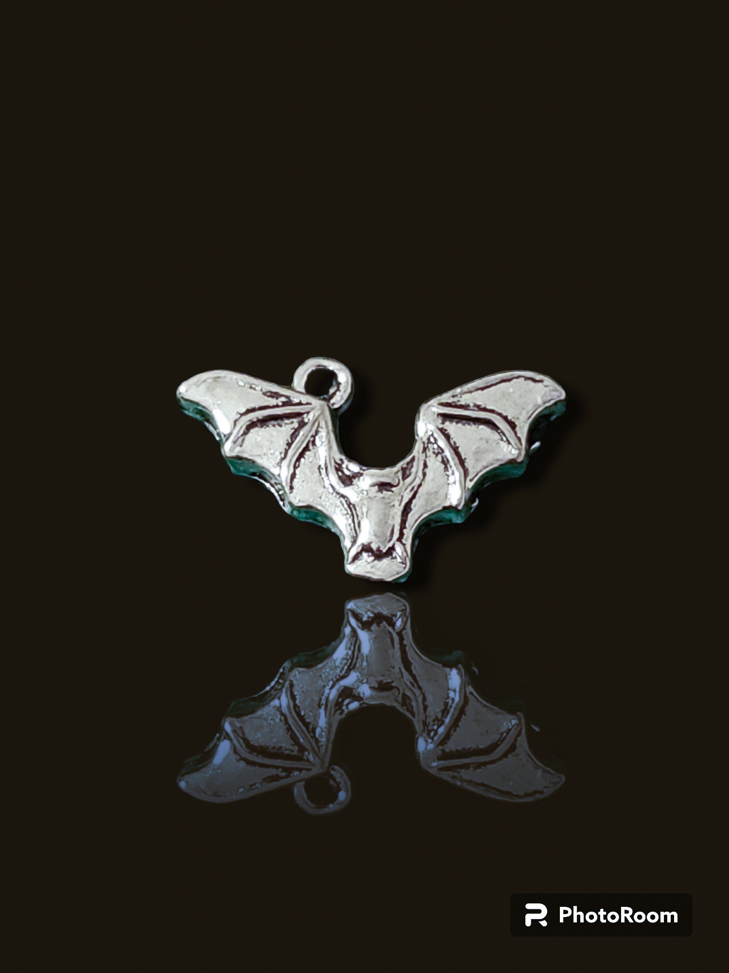 Antique silver color bat charm (Medium)